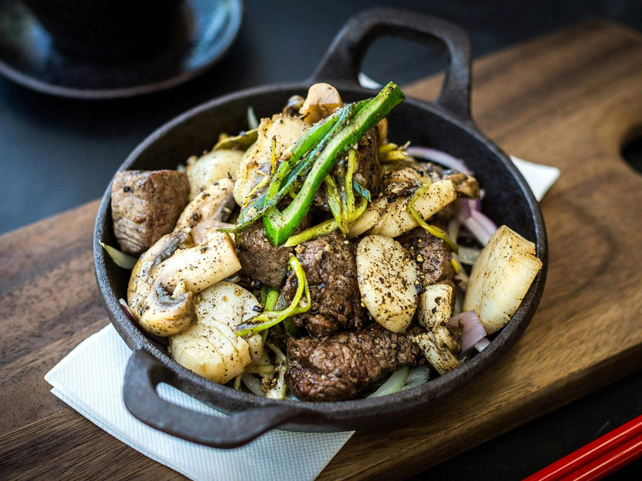 Beef & Scallop Pepper Hot Pot