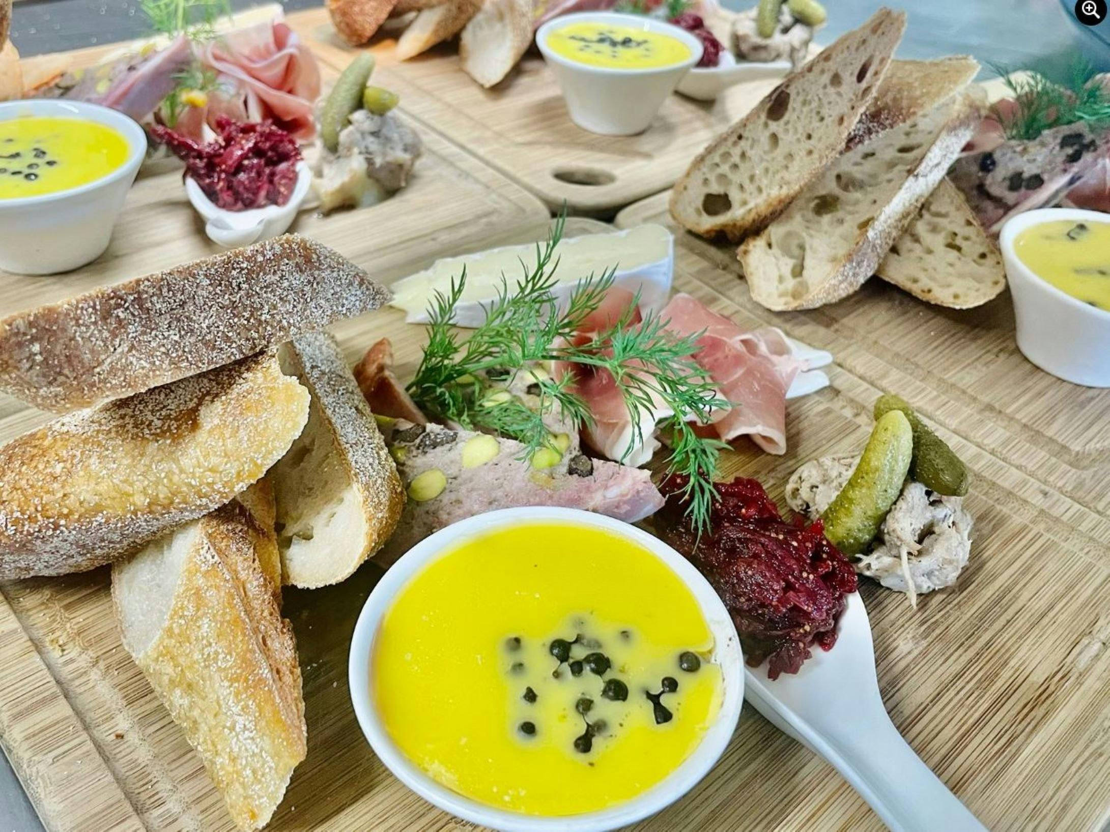 Tillermans Cafe and Restaurant