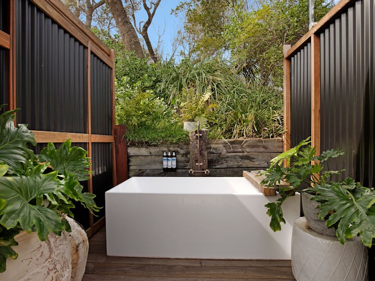 The Cove Jervis Bay - Outdoor Luxe Bath