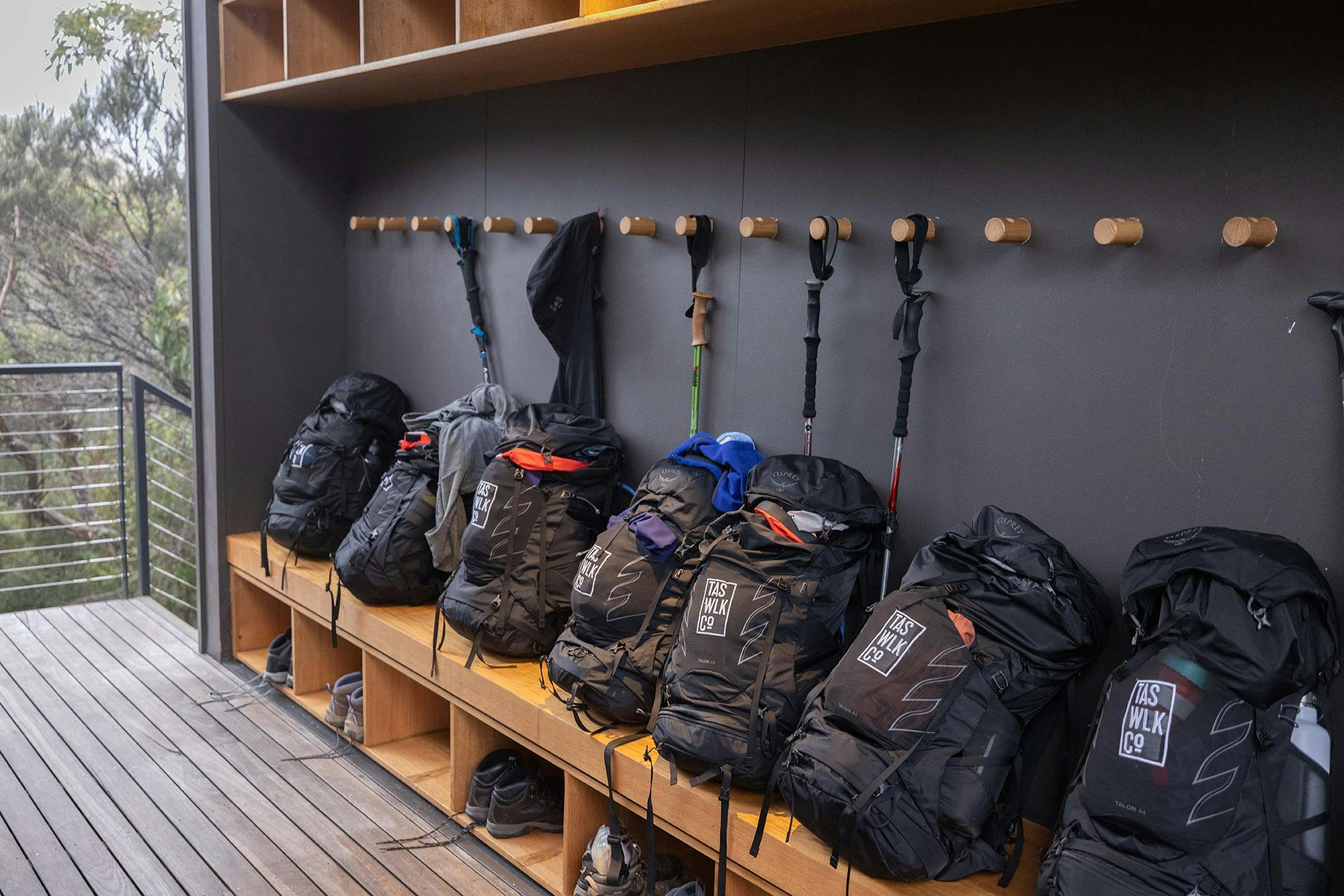 Three Capes Lodge Track packs