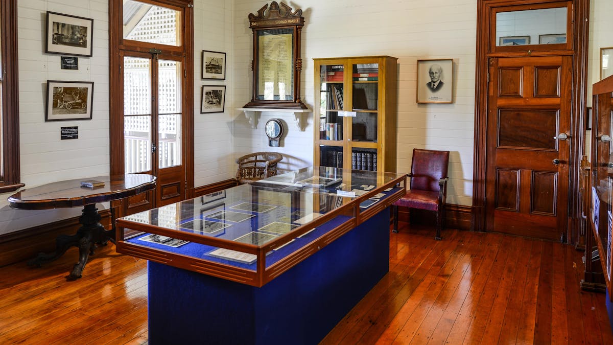 Young Family. Fairymead House Sugar History Museum. Bundaberg