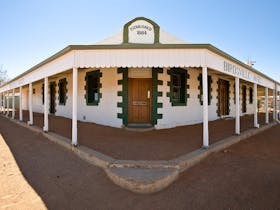 Birdsville Hotel
