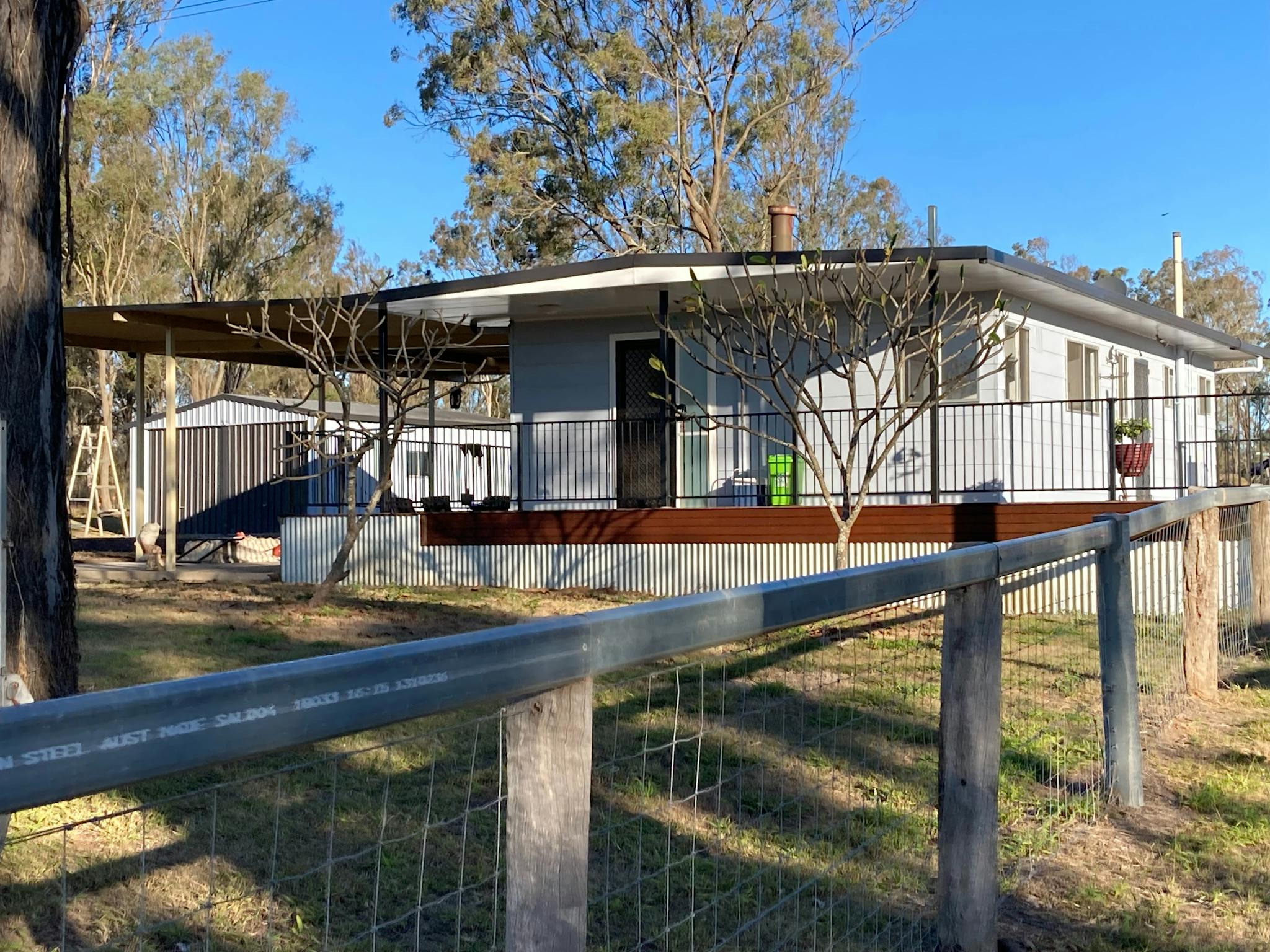 cottage front at boundary fence cottage front at boundary fence