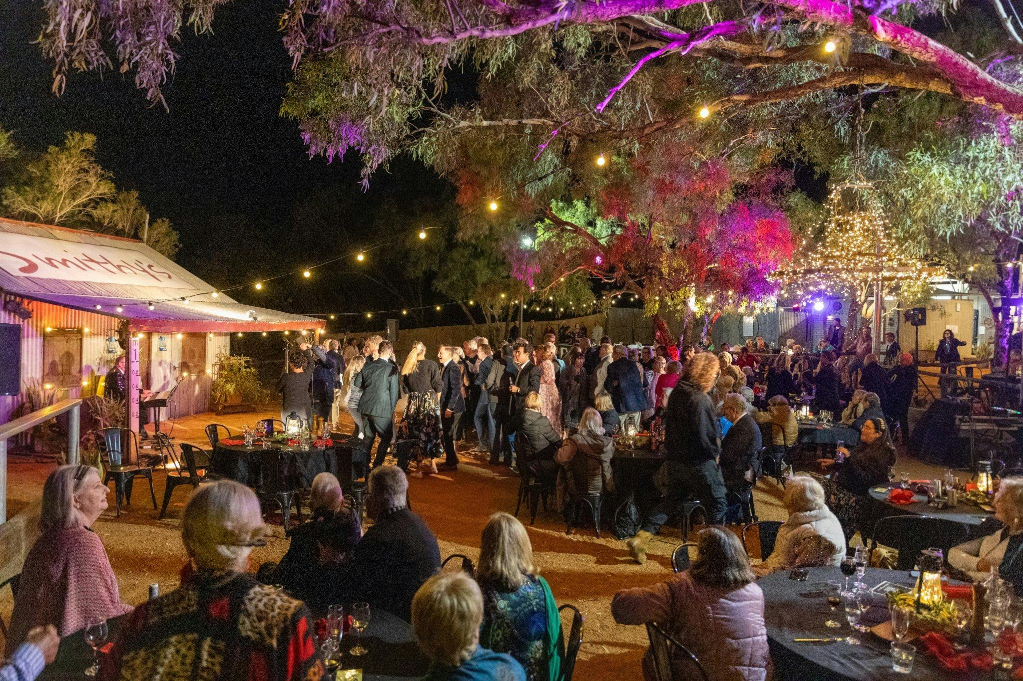 Outback Aussie Tours Festival of Outback Opera Tour Packages in ...