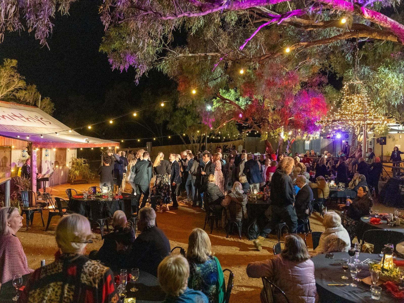 Outback Experience Outback Aussie Tours Festival of Outback Opera Tour Packages in ...