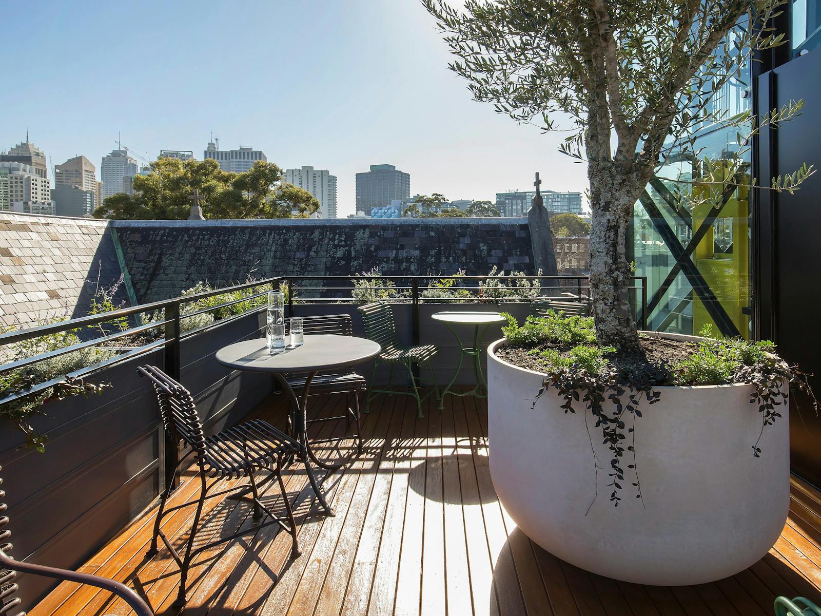 クリスタルブルックアルビオン屋上