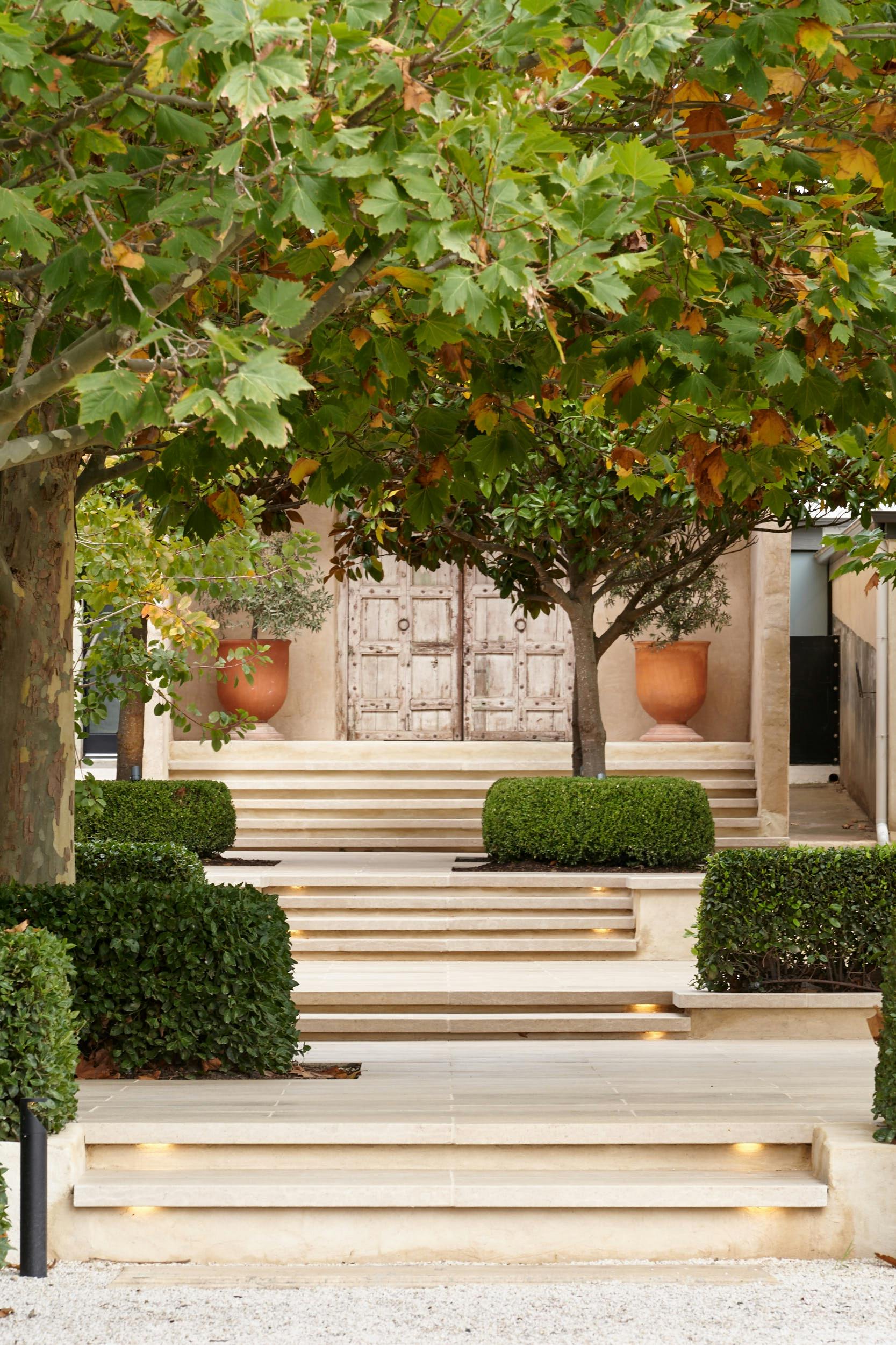 Bird in Hand, Woodside