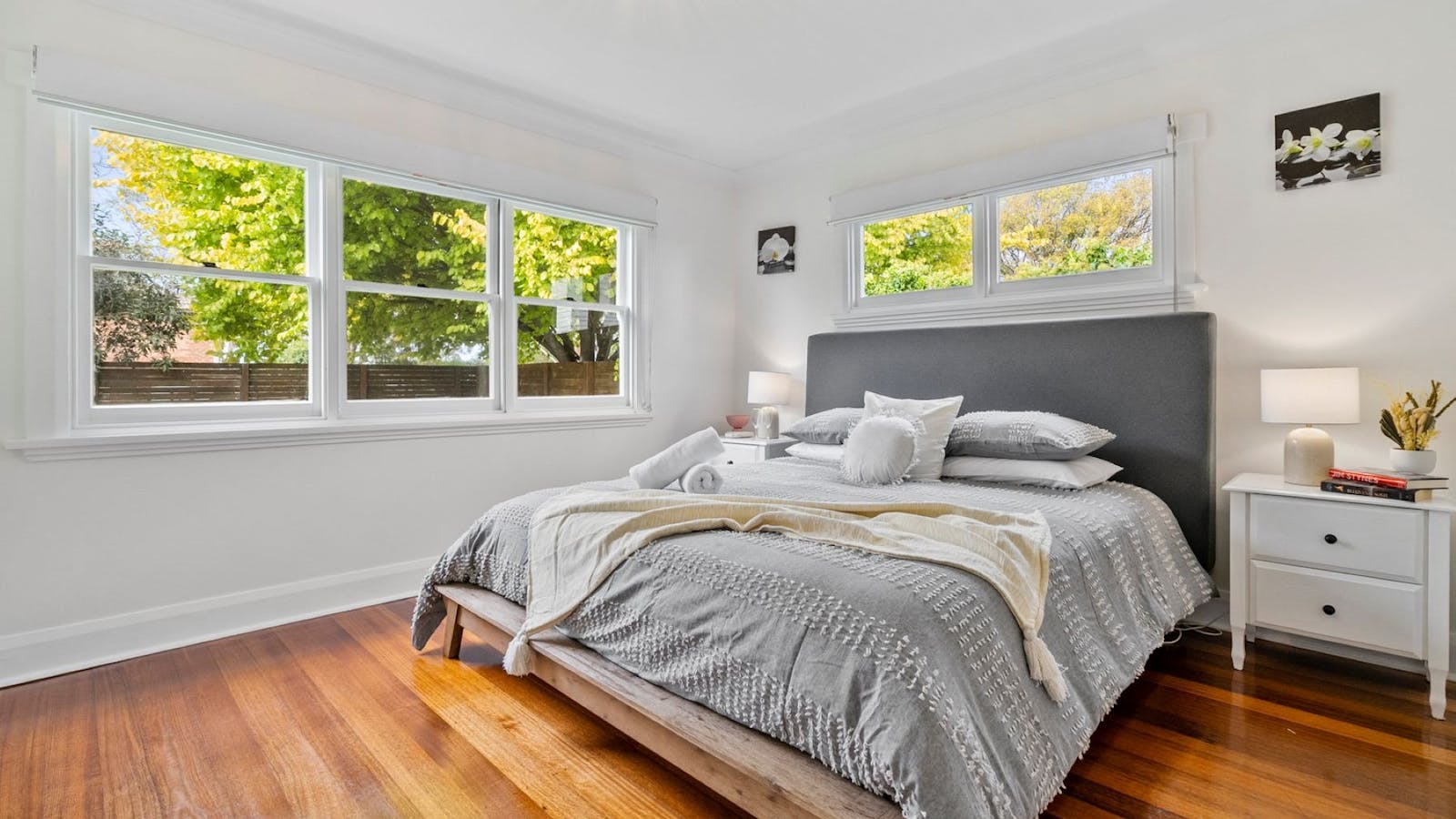 Large King size Bed with Ensuite