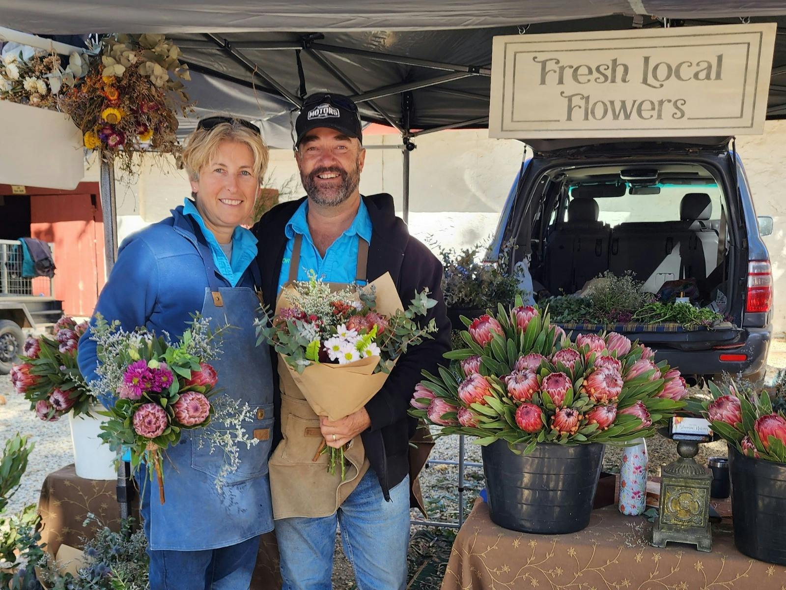 Julie and Trevor specialise in Australian Native and South African flowers and foliage.