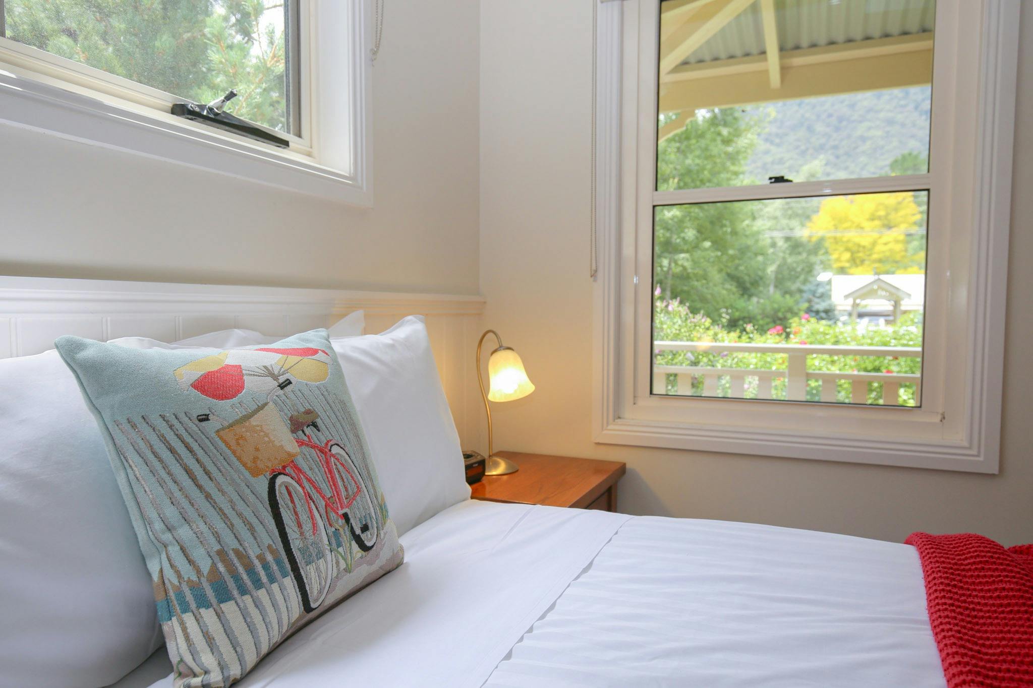 Family Group Couple Accommodation in Bright Harrietville Alpine Valley Getaways