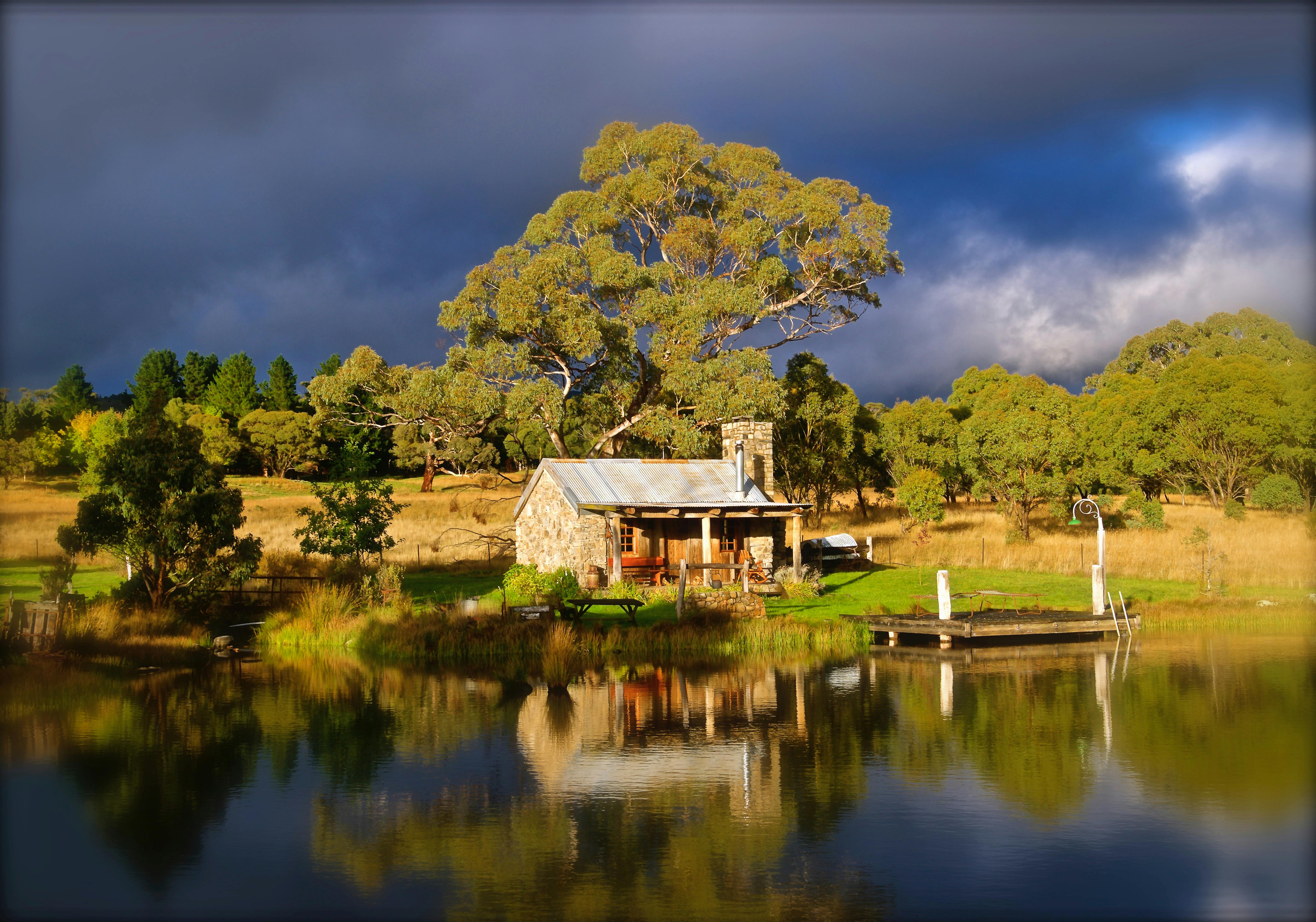 Moonbah Huts - Jindabyne | VisitNSW.com