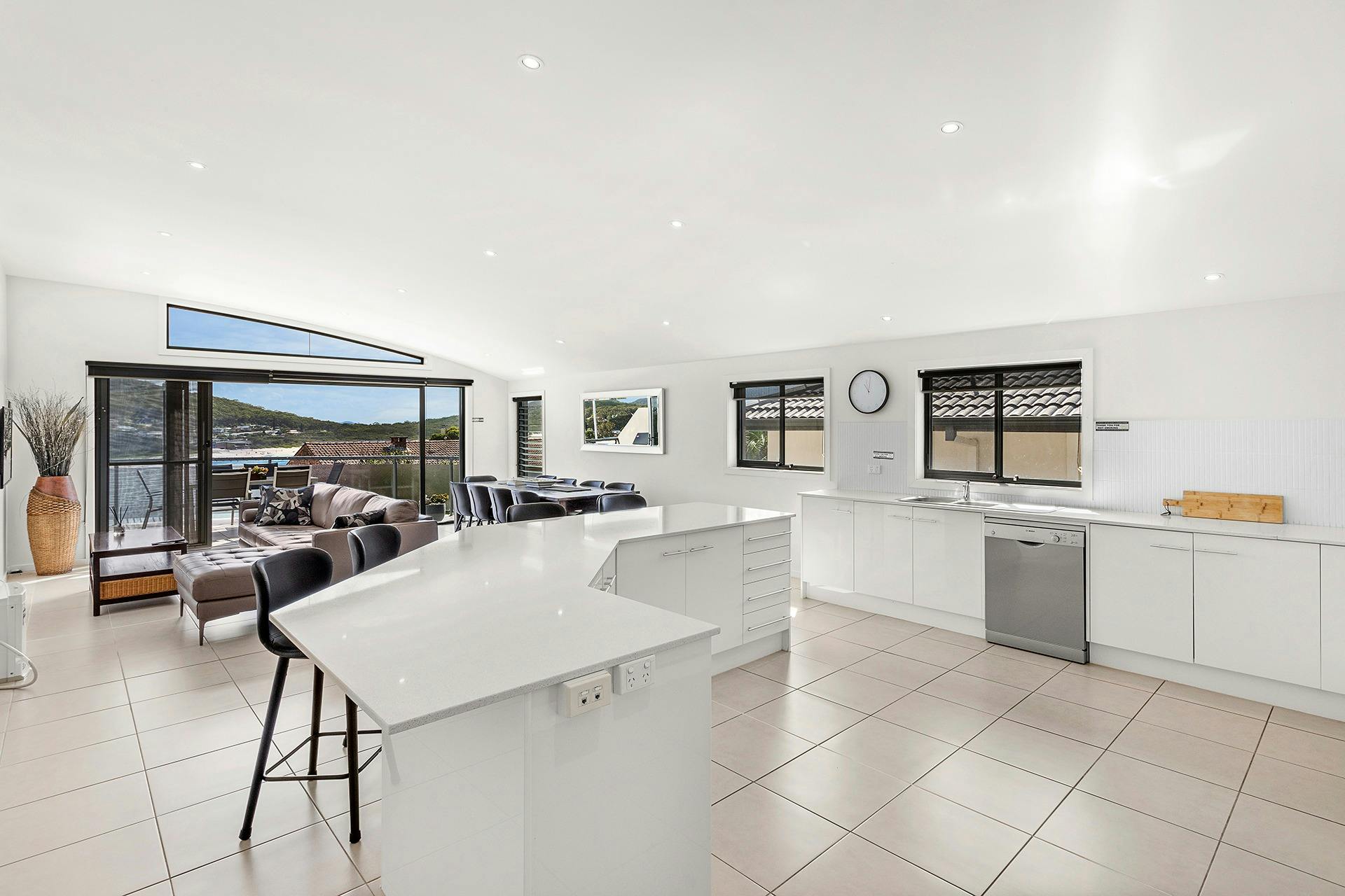 Fingal Breeze at Fingal Bay NSW Holidays & Things to