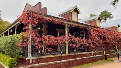 Southern Highlands Wine Tour -  Vino Rosso Tours