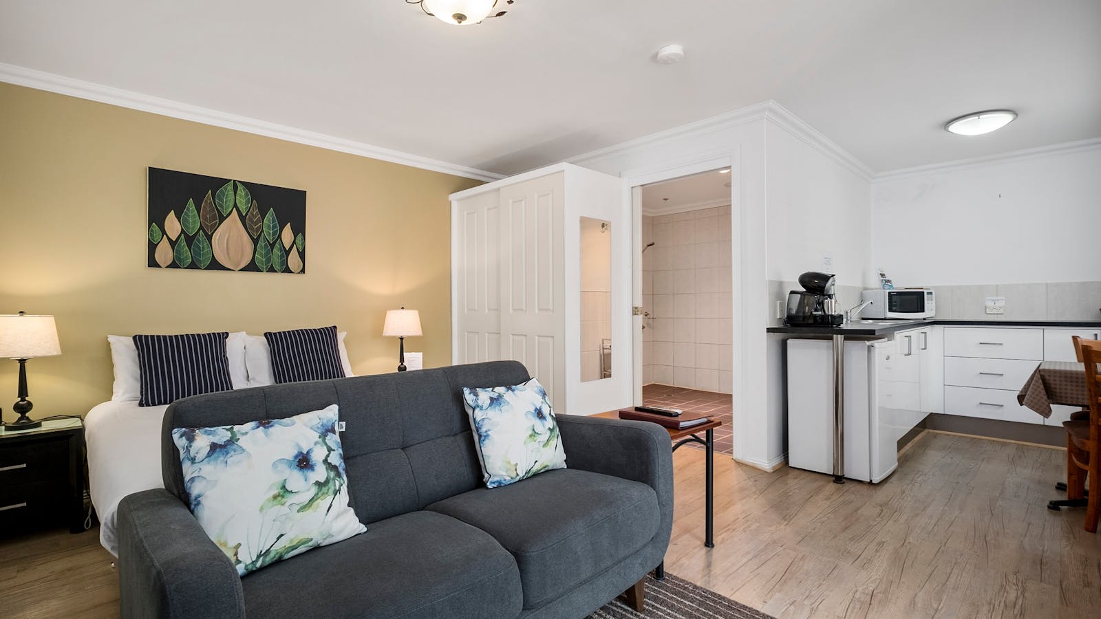 King/Twin 4 (Accessible Apartment)