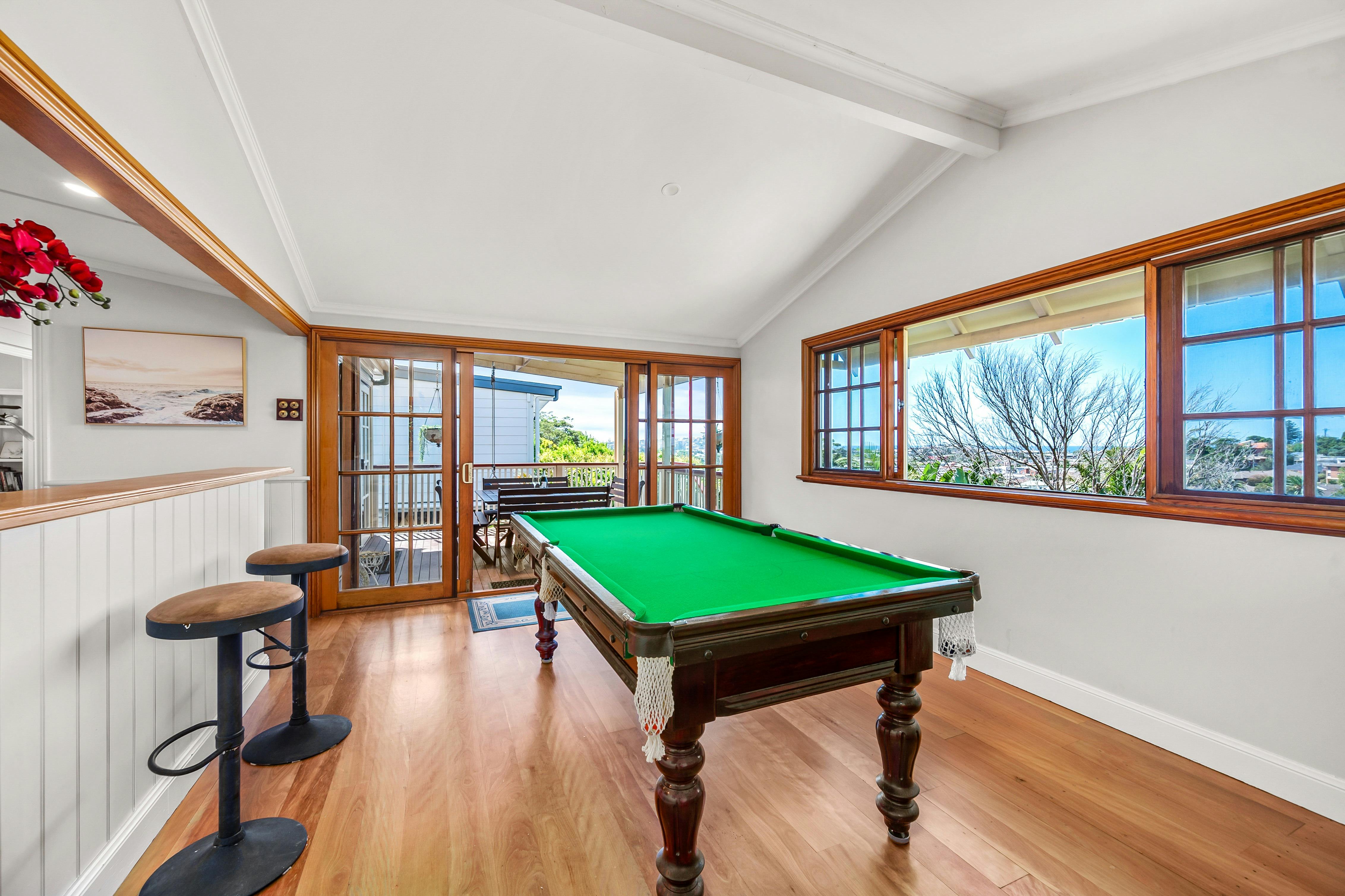 tullawong house airbnb newcastle