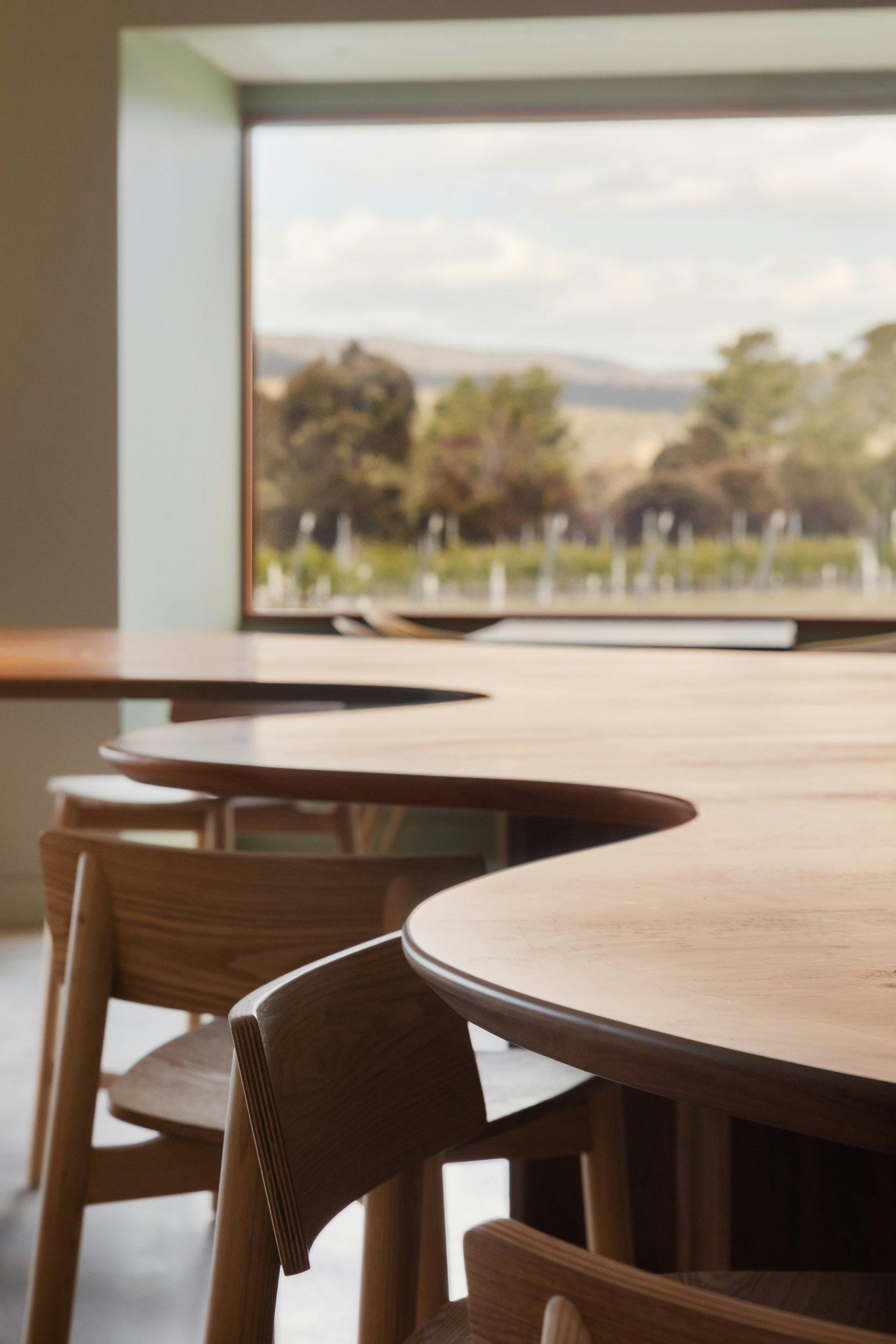 SISU WINERY Tasting Table