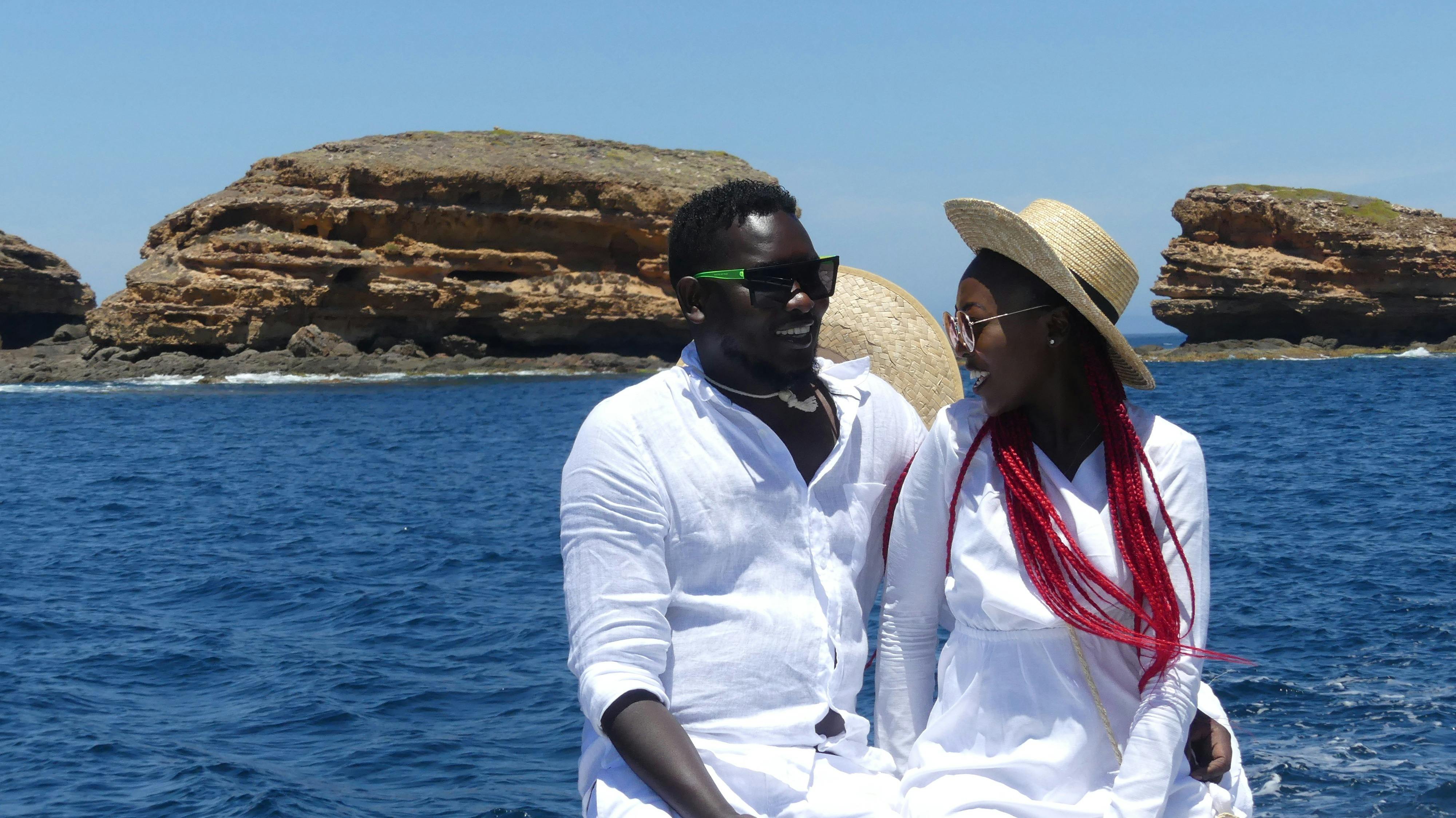 Group coastal tours, eco tours, sight seeing and ocean safari option