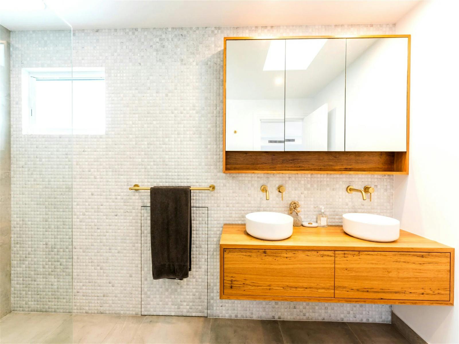 luxuriöses Badezimmer