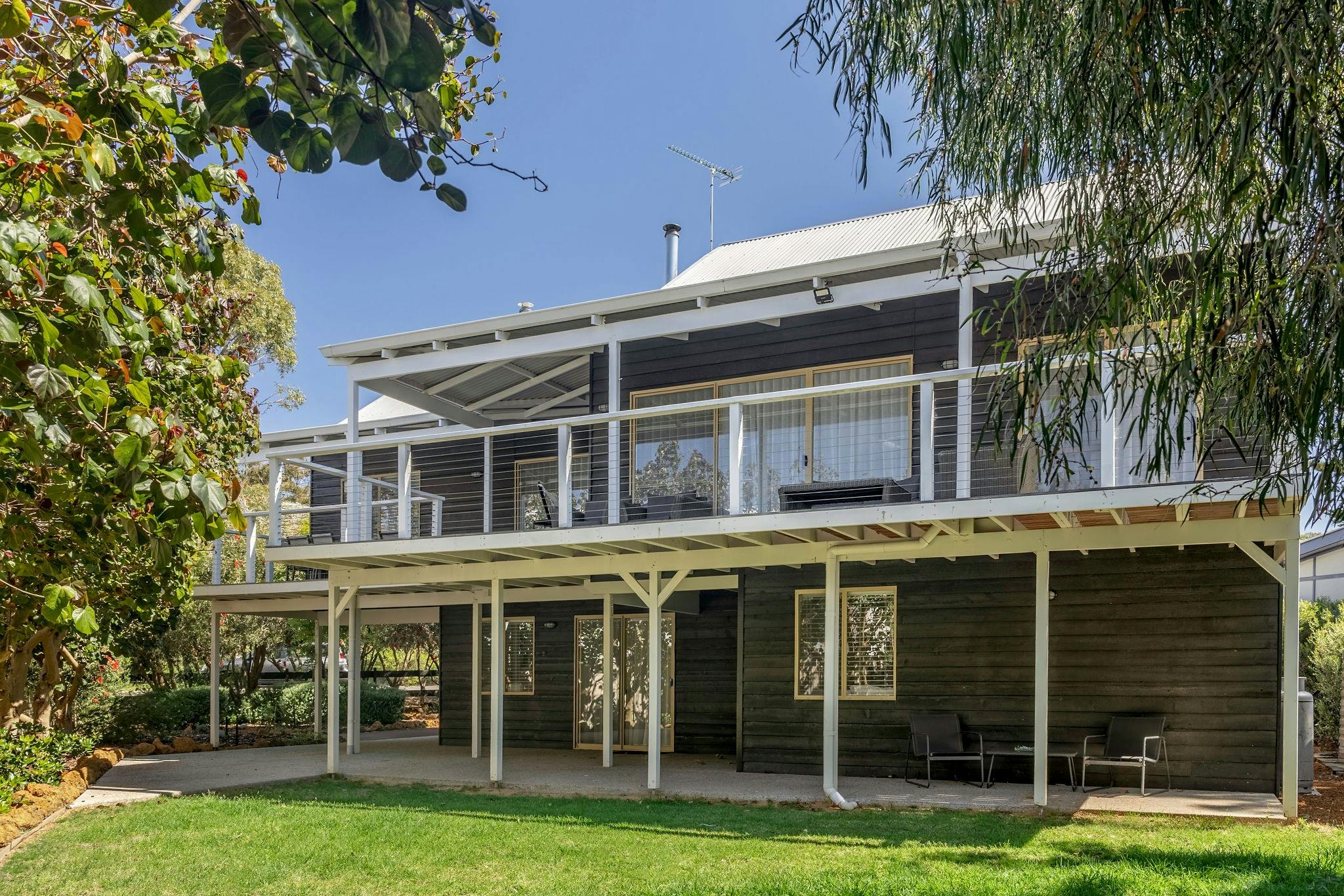 Eagle Bay Summerhaus