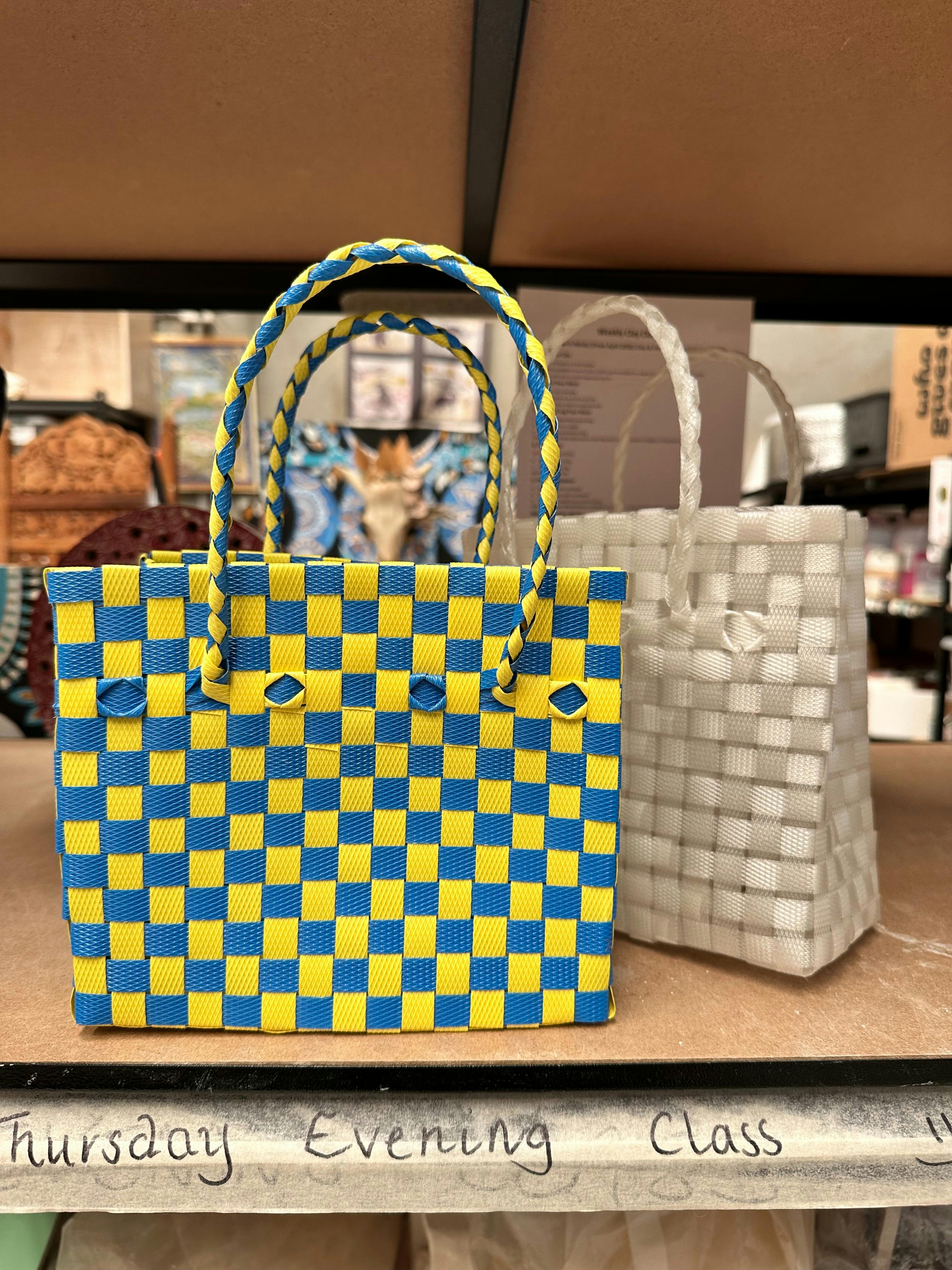 Learn how to weave a bag with handles