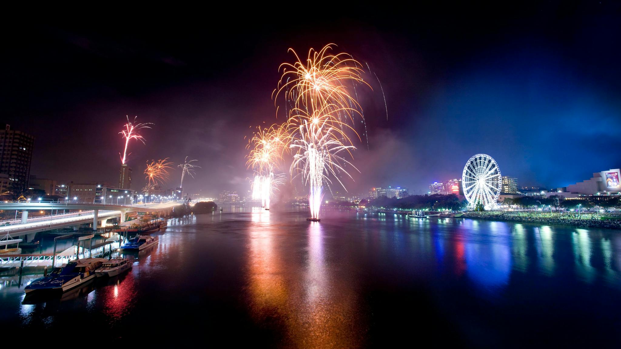 Riverfire and The Wheel of Brisbane, South Bank