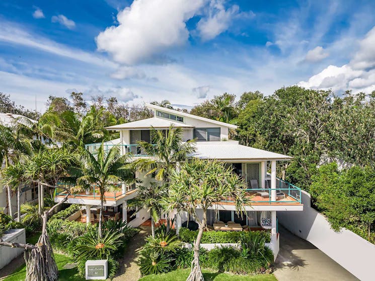 Apartment 2 Surfside - Byron Bay - Aerial View of the Property b