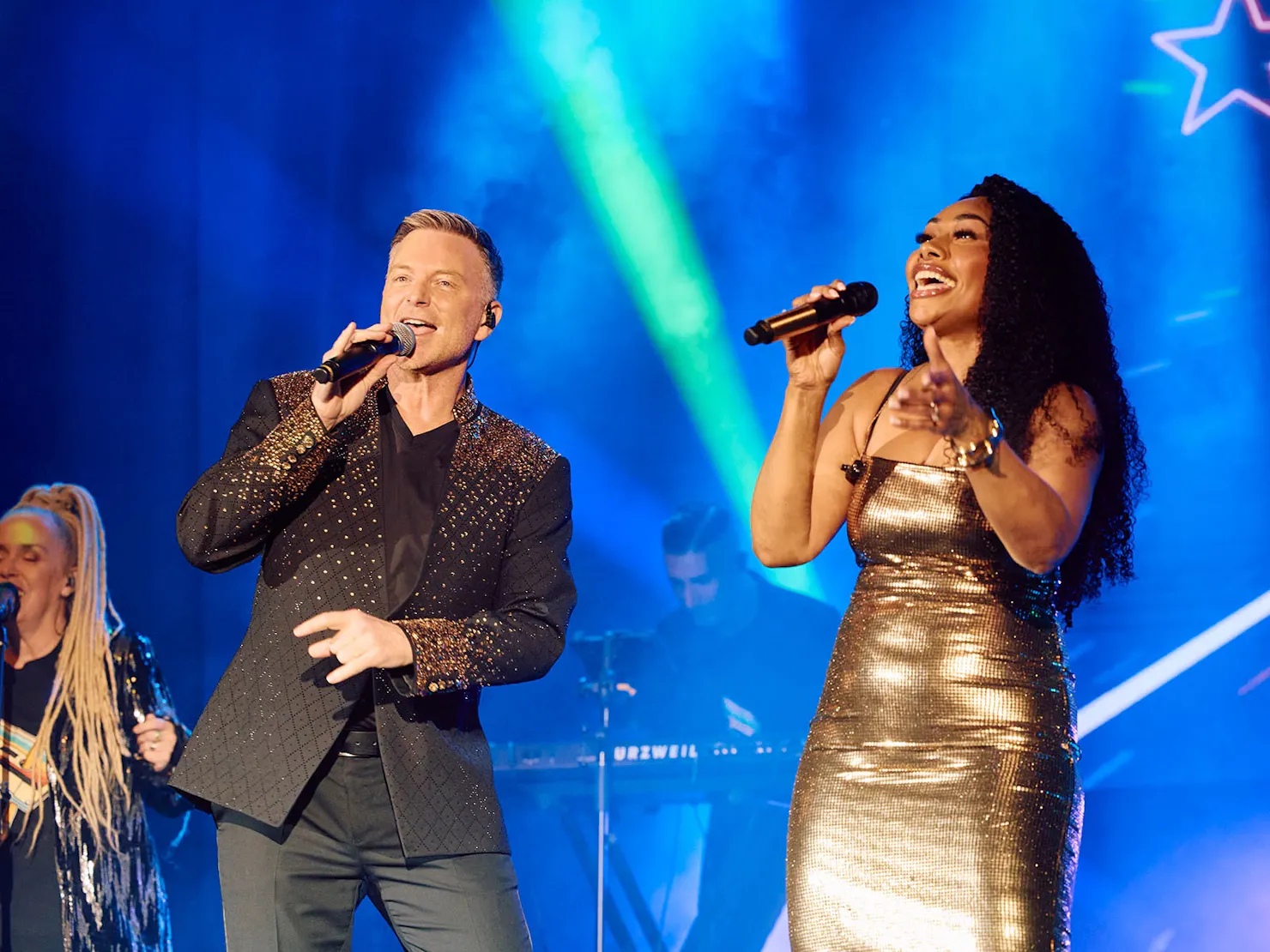 Paulini & Tim on stage