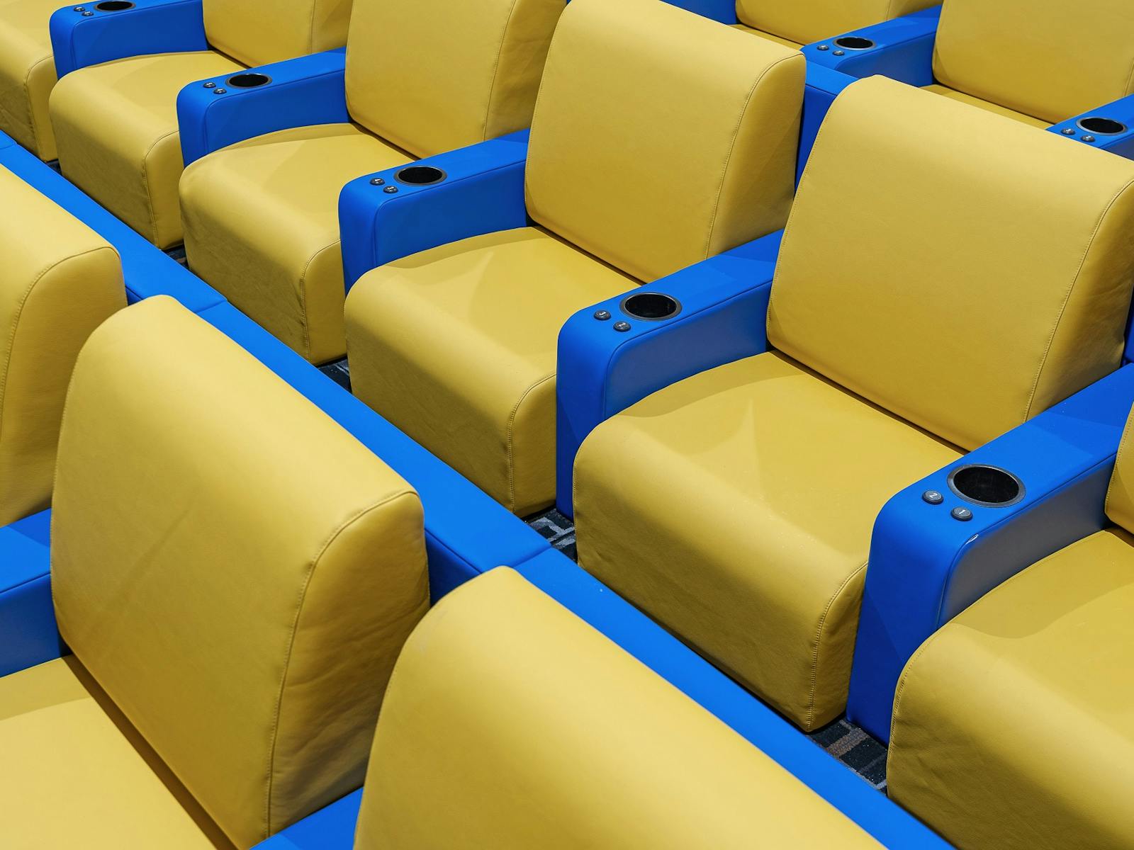 Regent Junior Seats