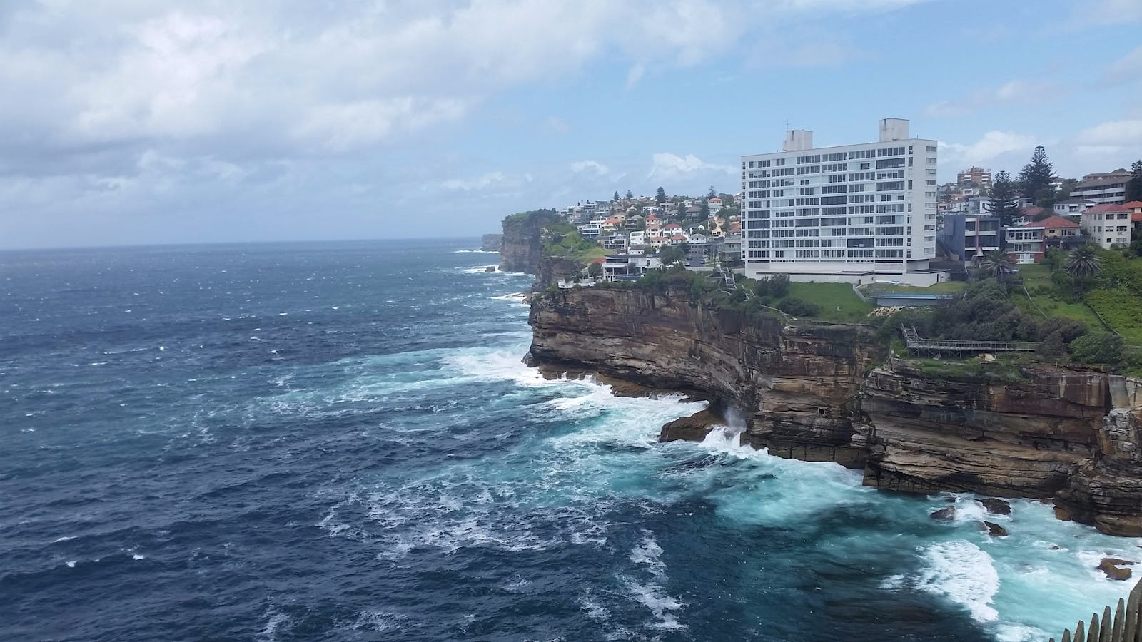 Diamond bay