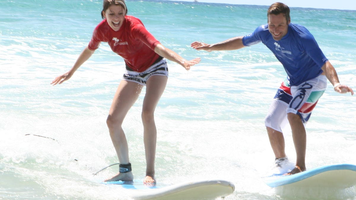 private surf lessons Surf school Surfers Paradise Learn to surfe