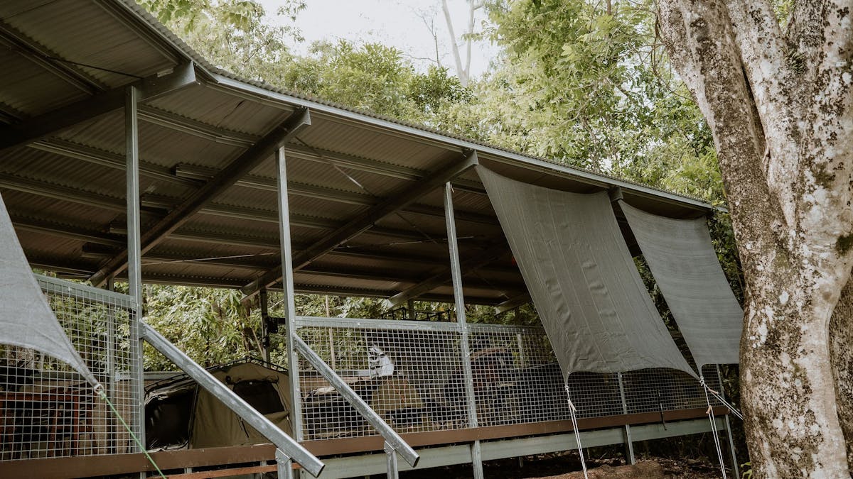 Castle Rock Farm Eco Deck Swag Glamping
