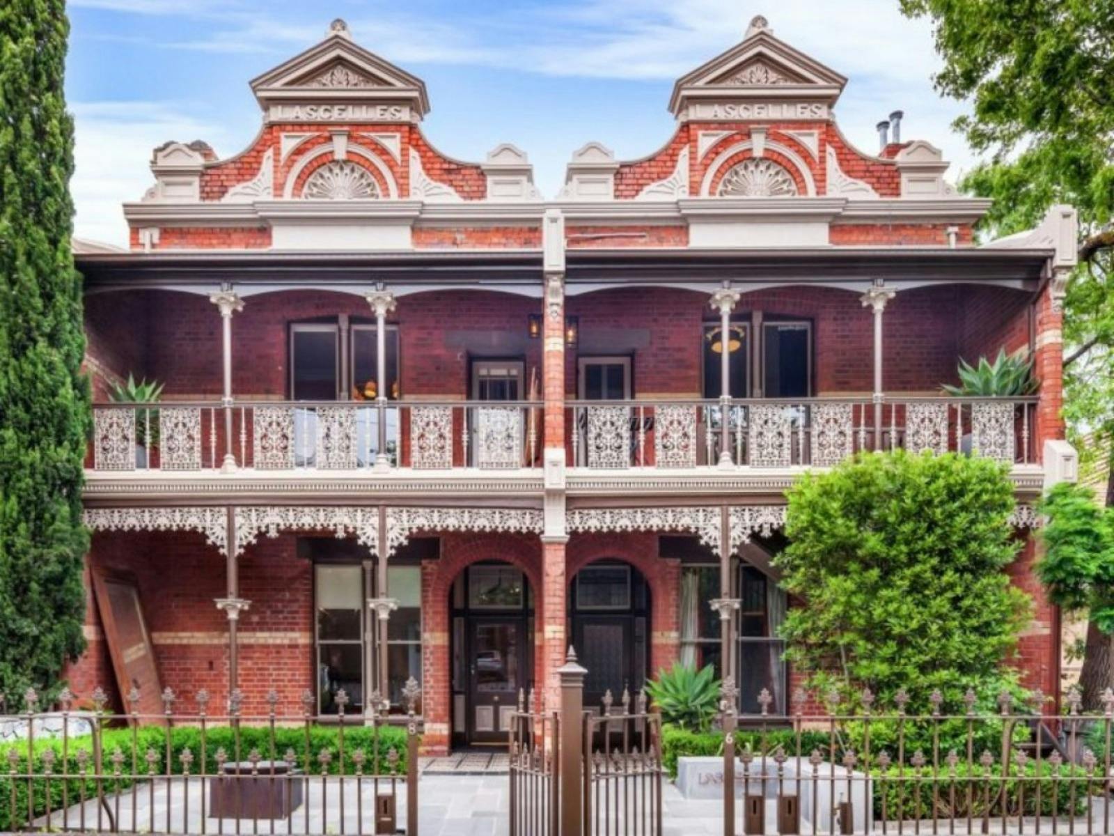 Lascelles - a Flairbnb luxury property