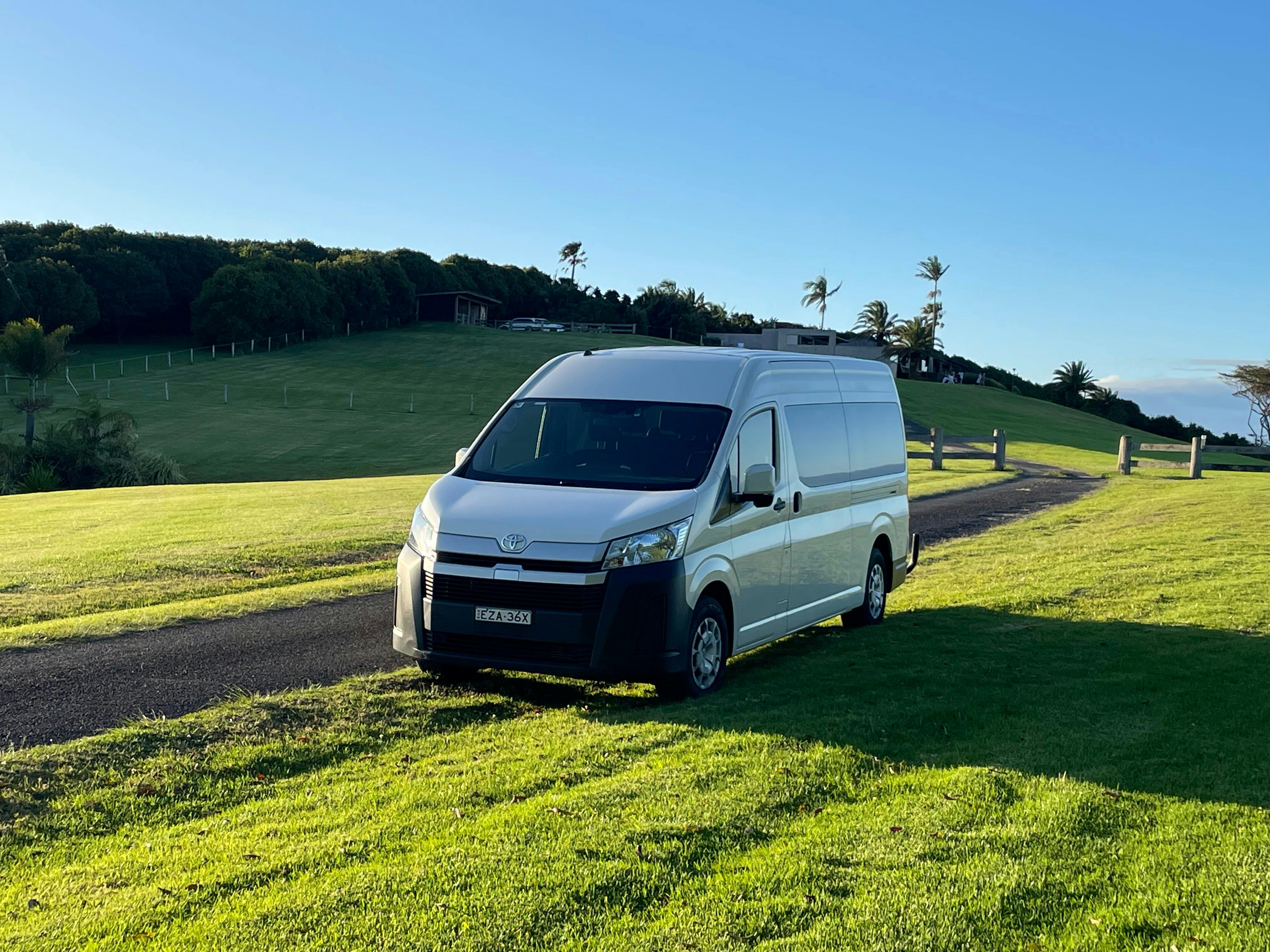 バイロンベイ空港の交通機関と送迎
