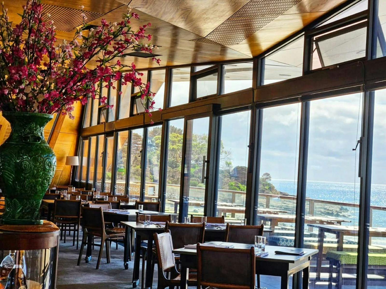 Mrs Jones Restaurant. Bar. Lounge.
