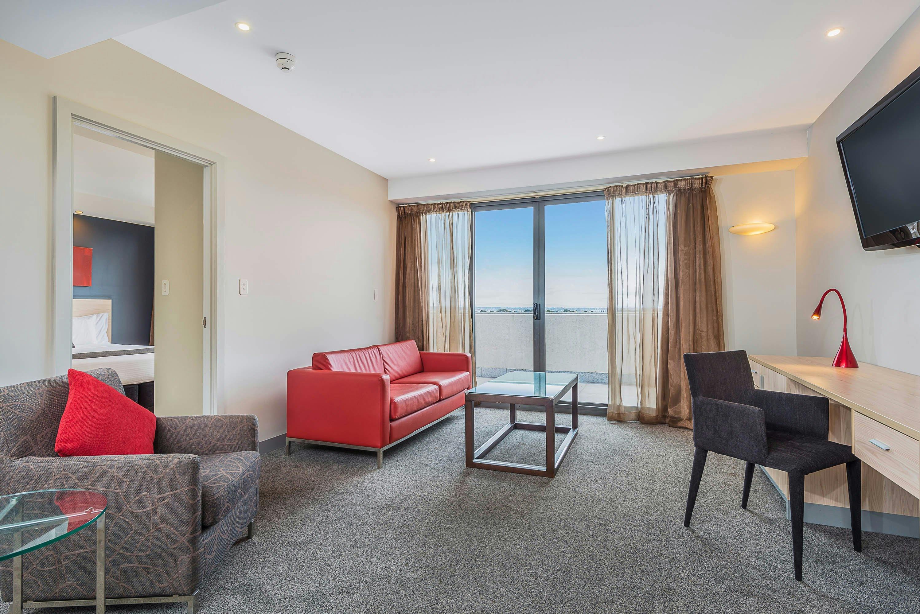 Melrose Suites
