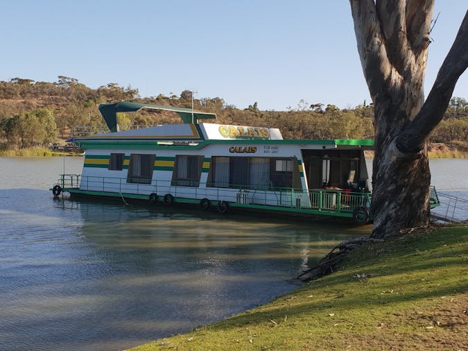 Calais Green Gold Houseboats