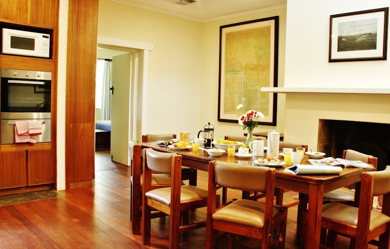 MENS KITCHEN