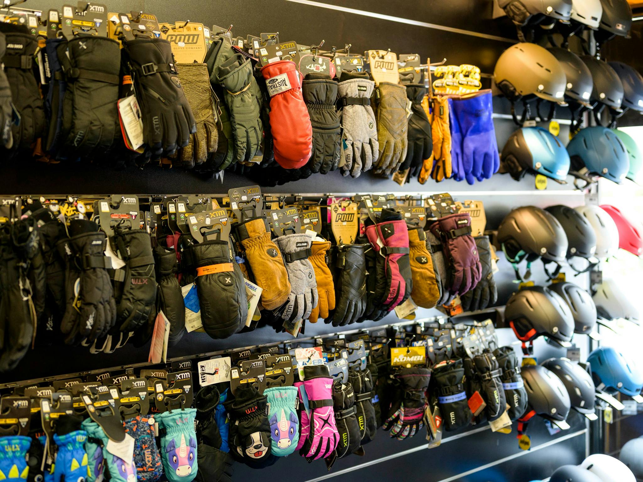 Yogis ski snowboard gloves