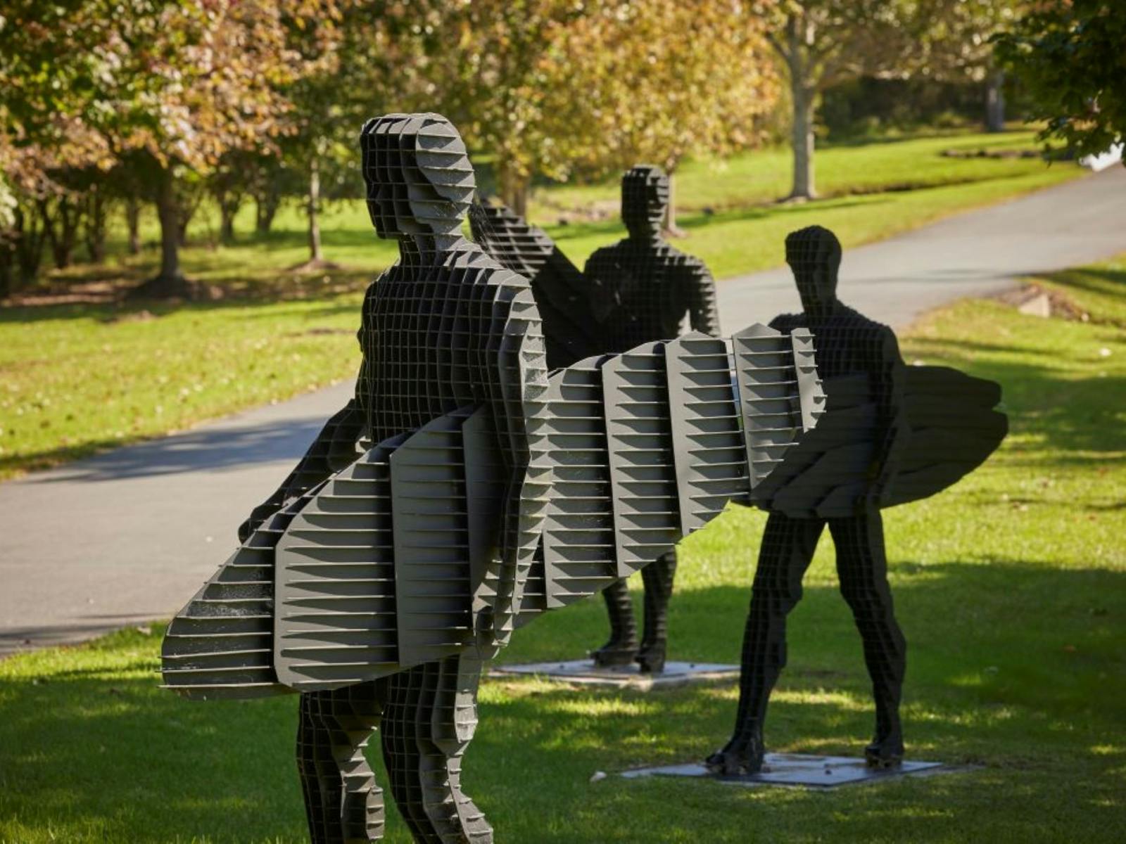 Willinga Park sculptures surfers