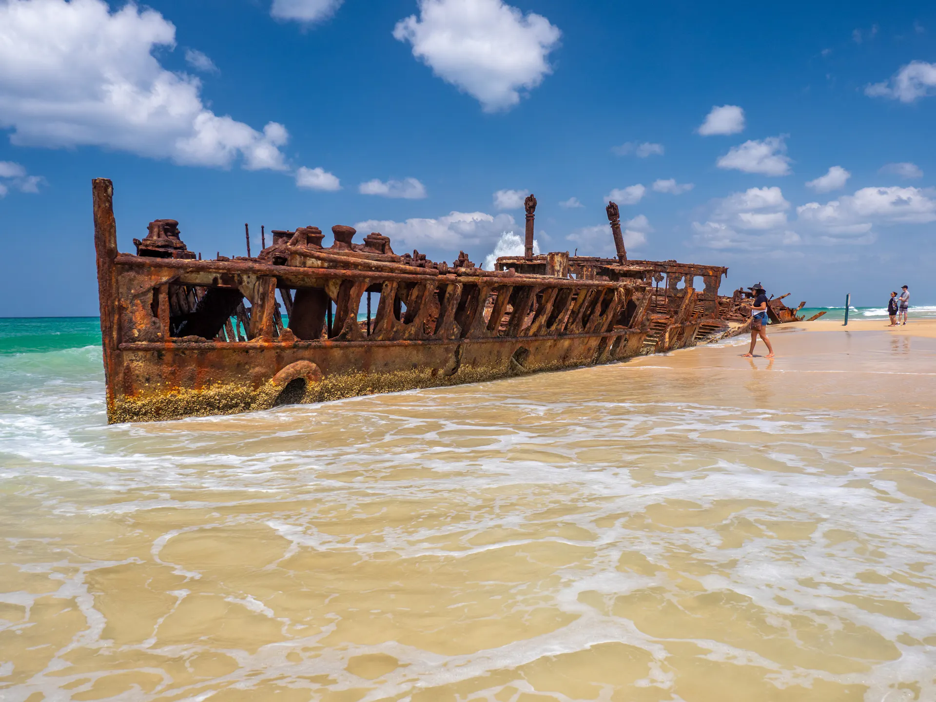 SS Maheno on 75 Mile Beach