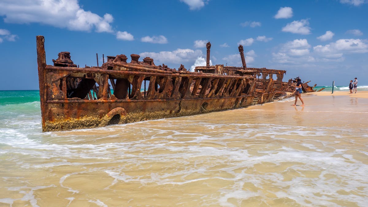 SS Maheno on 75 Mile Beach