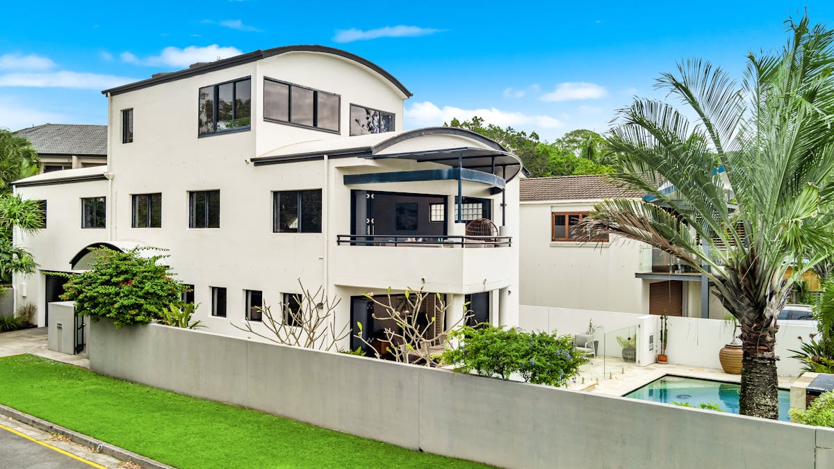 External Building photo of currumbin holiday home