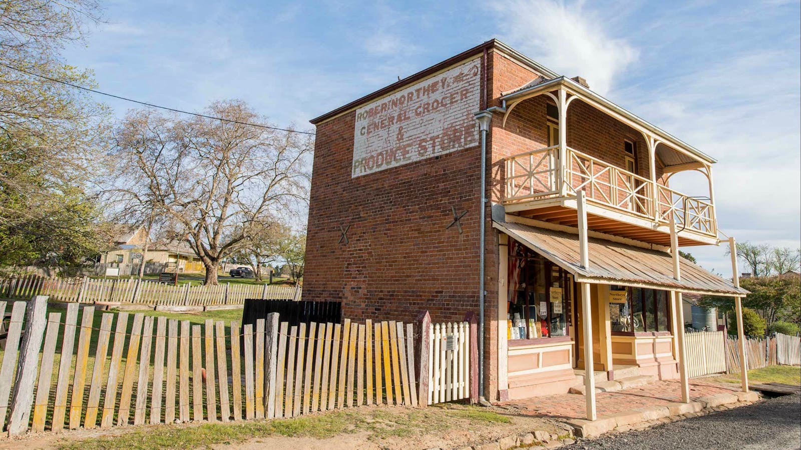 Northeys Store