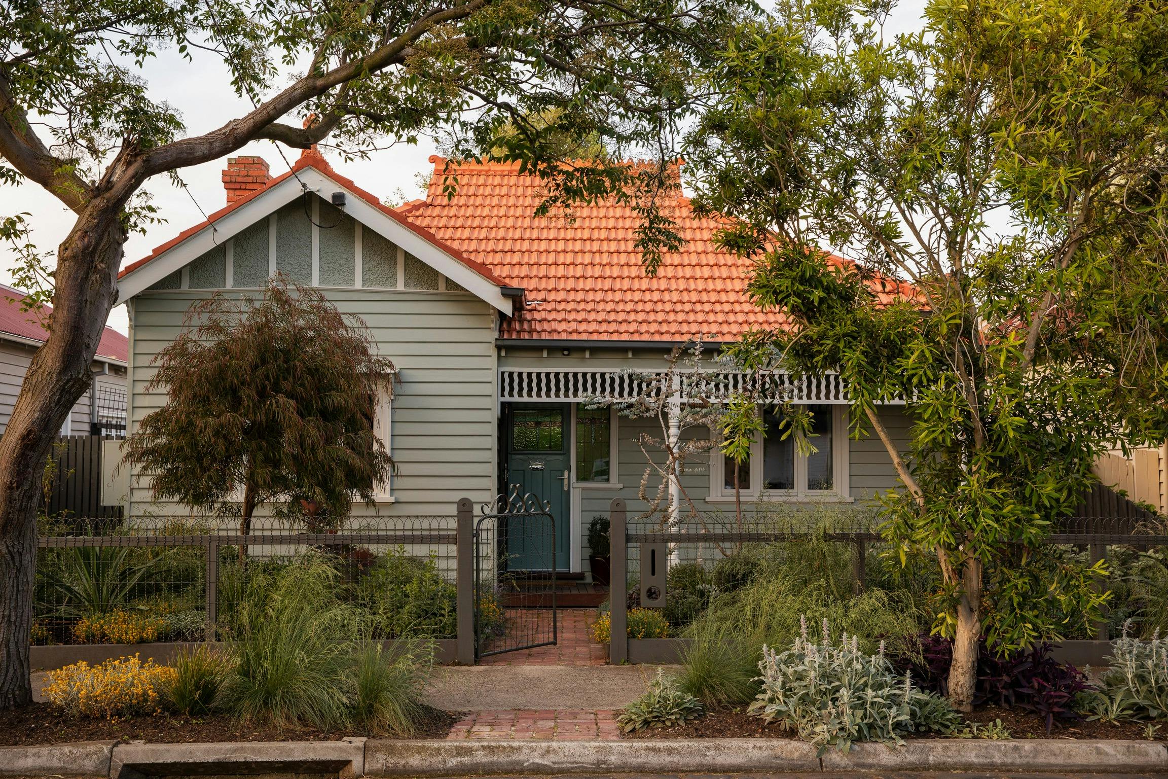 Open Gardens Victoria - Bent Street Garden, front and verge garden