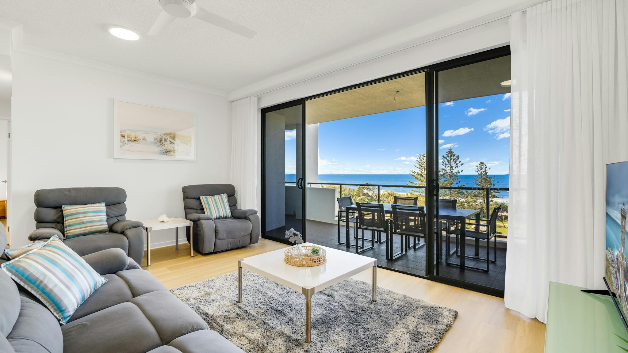 Meridian Alex Beach - Beachfront Apartment, Two Bedroom - Living Area Meridian Alex Beach - Beachfront Apartment, Two Bedroom - Living Area