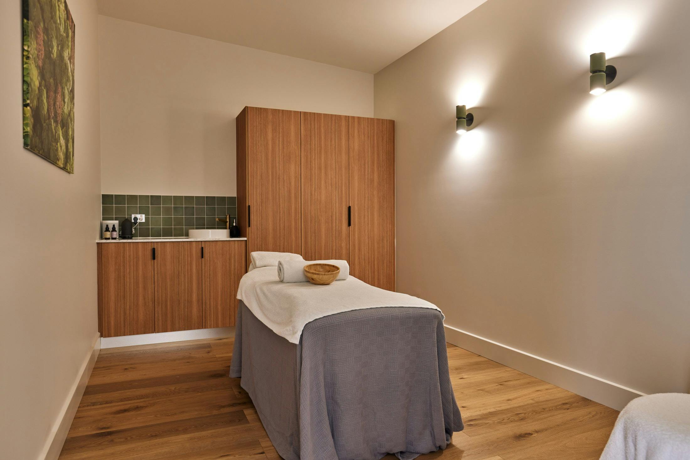 Longview Day Spa - single room
