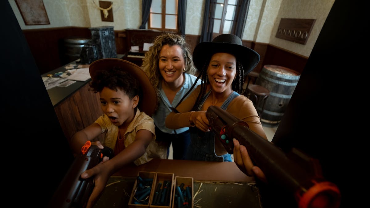 Fox in a Box Wild West Saloon - Great Family Fun