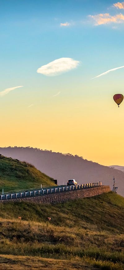 Hot air balloon over the Canberra bushland