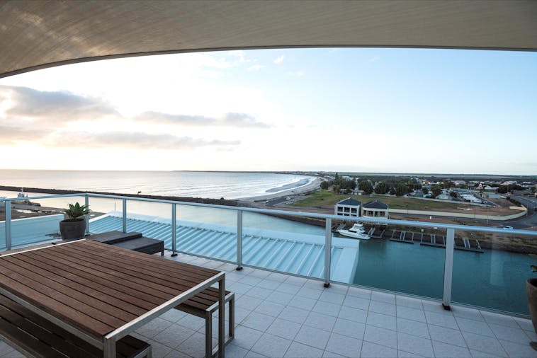Kayak Hire and Paddle Board Hire at Wallaroo Marina Apartments