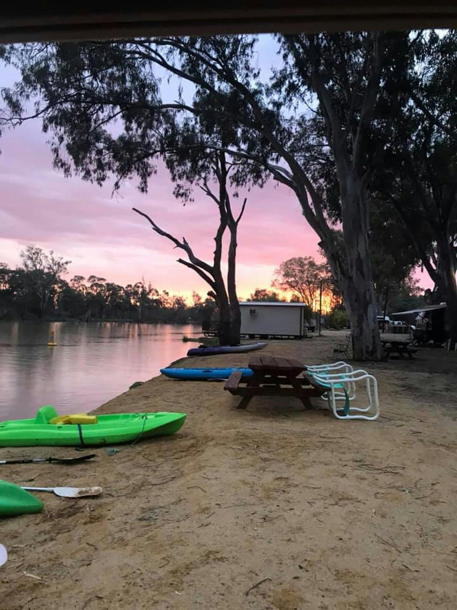 Wanderer's Crossing River Retreat